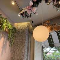 Momako Café: A Pastel Wonderland