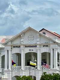 怡保（Ipoh）是馬來西亞霹靂州（Perak）的首府，也是該國第四大城市。這座城市以其錫礦開採歷史、美食、英殖民建築與自然景觀聞名。