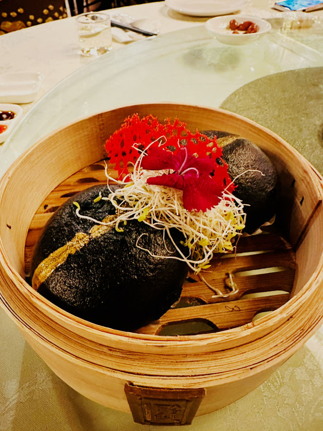 A Grand Feast at Halley by Wondermama, Mandarin Palace 🍽️🏮