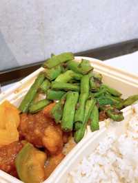 🎏灣仔雙餸飯有堂食放題‼️任飲奶茶·任添白飯·素菜無限加