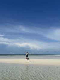 A White Sand Escape at Walakiri Beach—Plus a Furry Surprise! 🏖️🐶