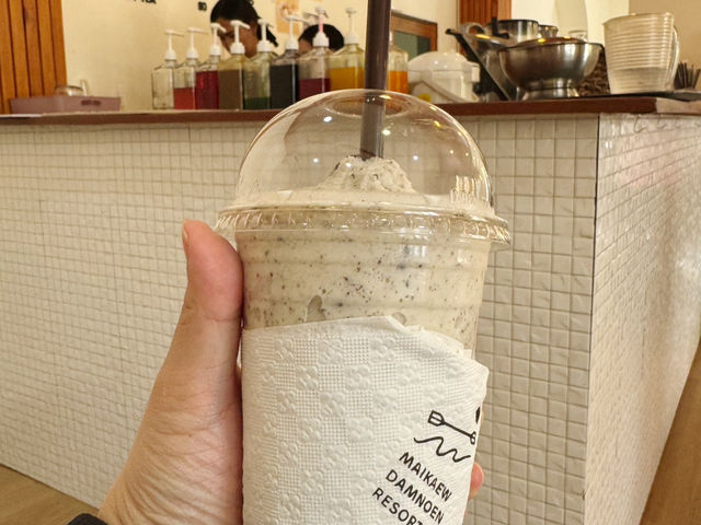 Spring 22 cafe ดำเนินสะดวก