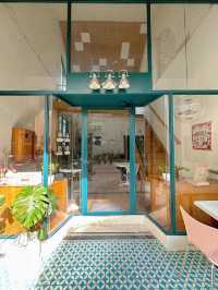 WHITE NOSE - CAFE & WINE BAR SAIGON