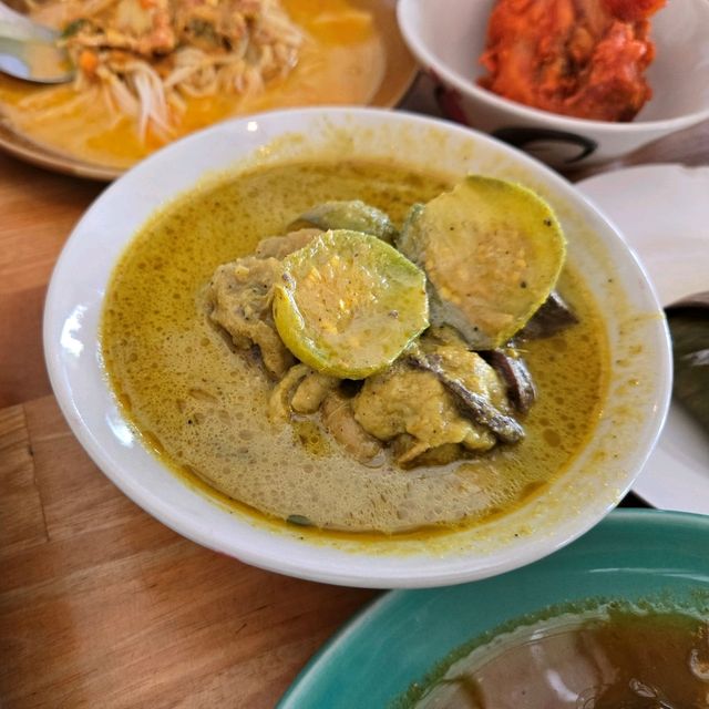 ขนมจีนสะพานหิน ภูเก็ต