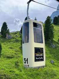 กระเช้าลับในเทือกเขา Dolomite Italy 