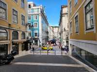 [🇵🇹リスボン] 黄色の路面電車が走る街を歩く
