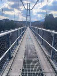 高聳入雲的九重夢大橋，飽覽鳴子川溪谷瀑布