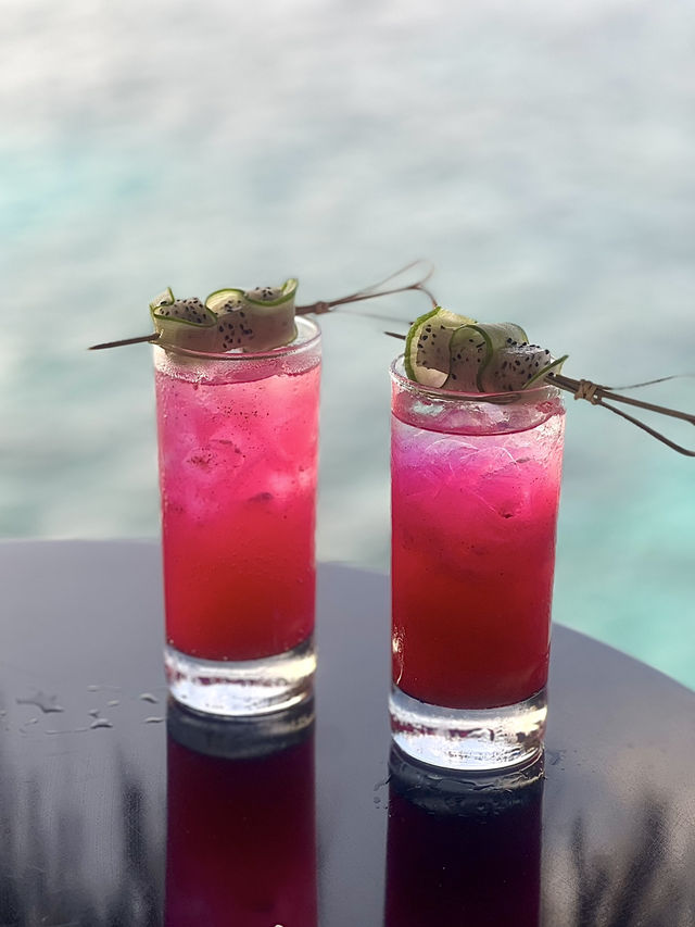 Spring in the Maldives: Mocktails by the Pool at WET