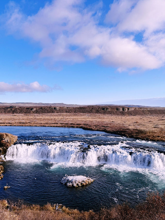 Chasing Waterfalls, Rainbows, and Northern Lights: Iceland Day 2 Magic! 🌈💦❄️✨