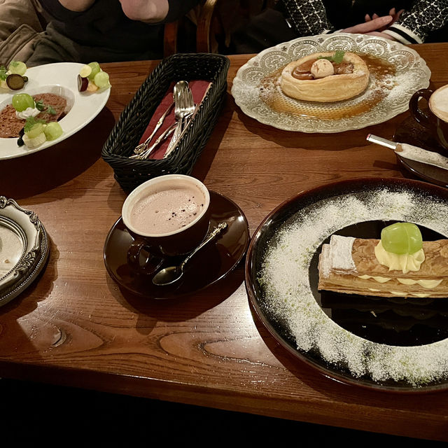 【八王子🇯🇵】都心から離れた絵本のようなカフェ📖パペルブルグ