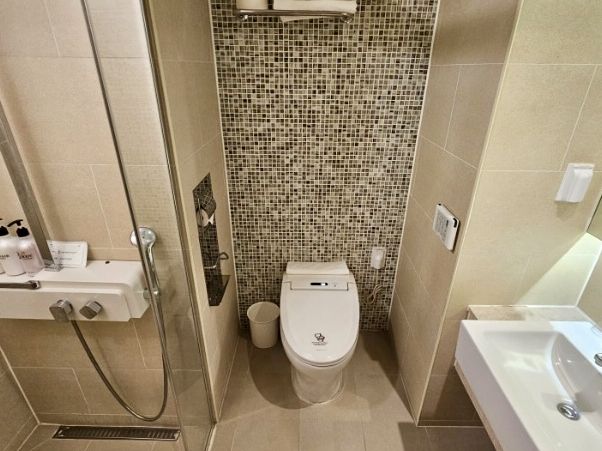 首爾平價住宿推薦| 首爾First Stay Hotel入住心得｜近明洞站交通便利、夜市美食環繞、小資族首選