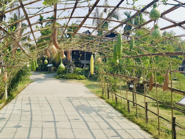 APRIL OASIS: CHIANG MAI’S TRADITIONAL TEAK TREASURES