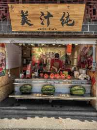 Timeless Stone Paths: A Spring Stroll Through Lijiang Old Town