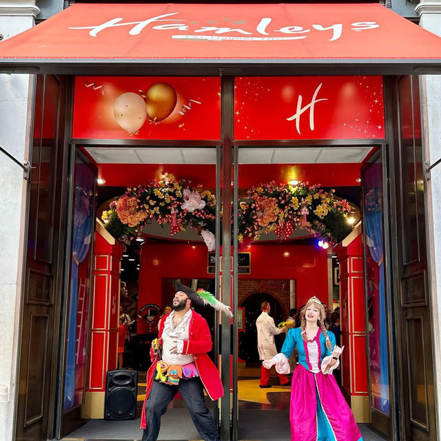 🛍️✨ Ultimate London Shopping Weekend: Oxford Street vs. Regent Street