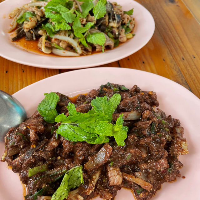 โมการลาบ - ร้านอาหารอีสานรสแซ่บในอุบล