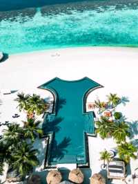 🌺 Kihaa Maldives: A Tropical Retreat with Mixed  🌴
