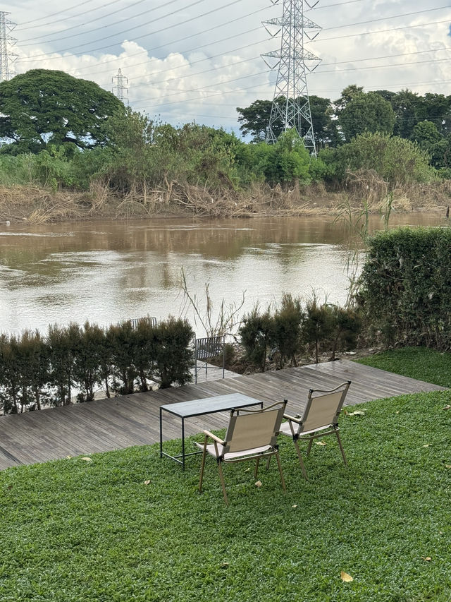 คาเฟ่ริมแม่น้ำปิงเชียงใหม่ ไวบ์ดีมาก🏠🏞️