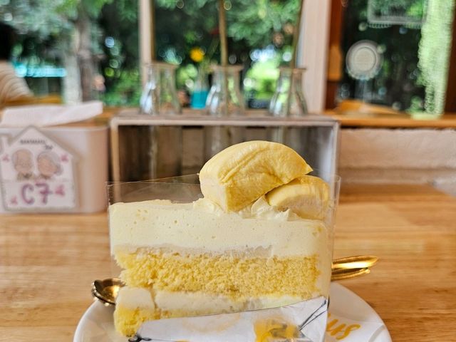บ้านตากะยาย Cafe’ 