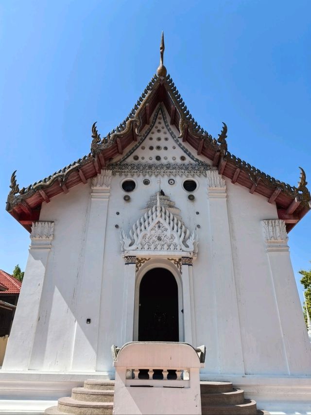 วัดตองปุ จังหวัดลพบุรี