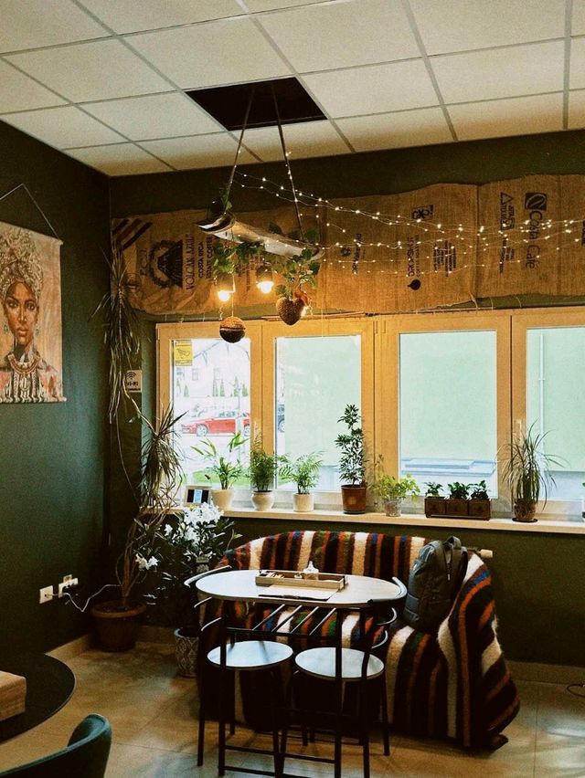 Locals Coffee House