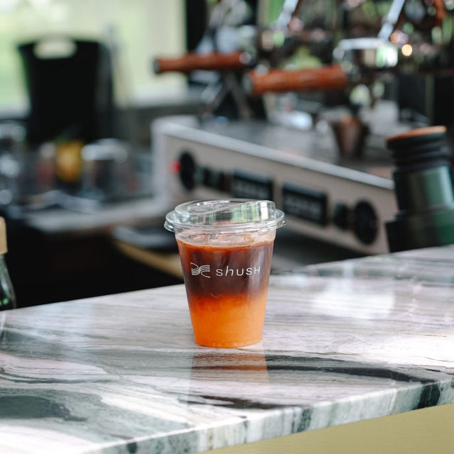 SHUSH Cafe&Bar คาเฟ่บางแสนฟีลเขาใหญ่ 🌲