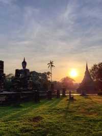 あなたの心を癒す、タイの旅へ——文化も自然もここにある🇹🇭🌺🌊