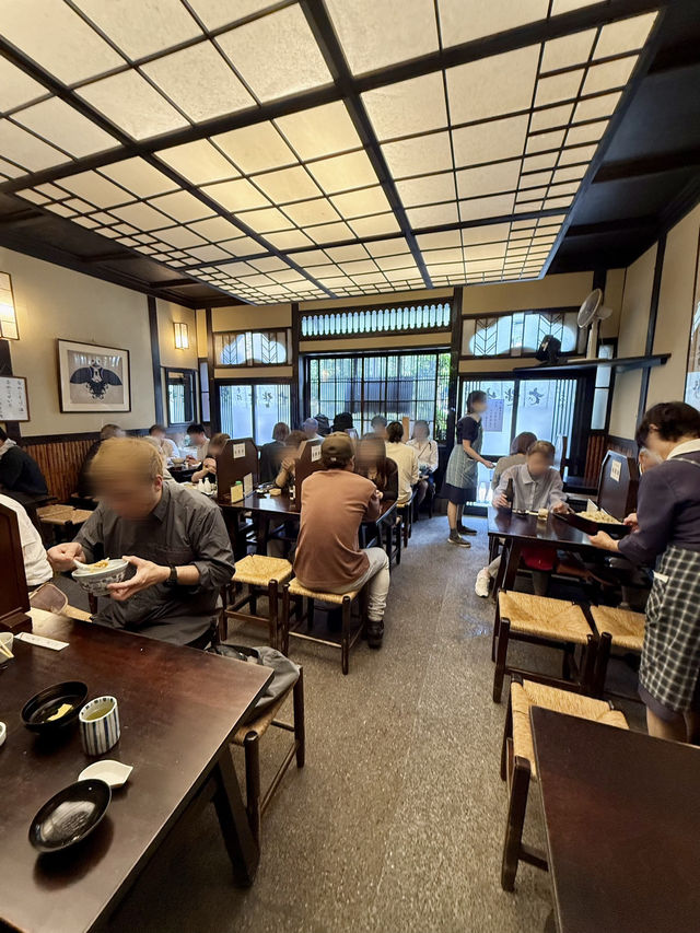 A Day of Gourmet Bites and Strolling in Kanda, Tokyo 🍜🍞