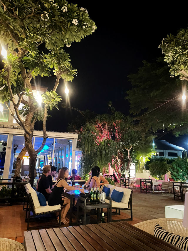 The resort vintage club ร้านลับกาญจนบุรี