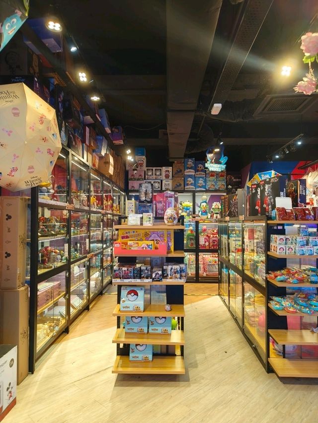 Lights, Games & Plushies at Chinatown Arcade!