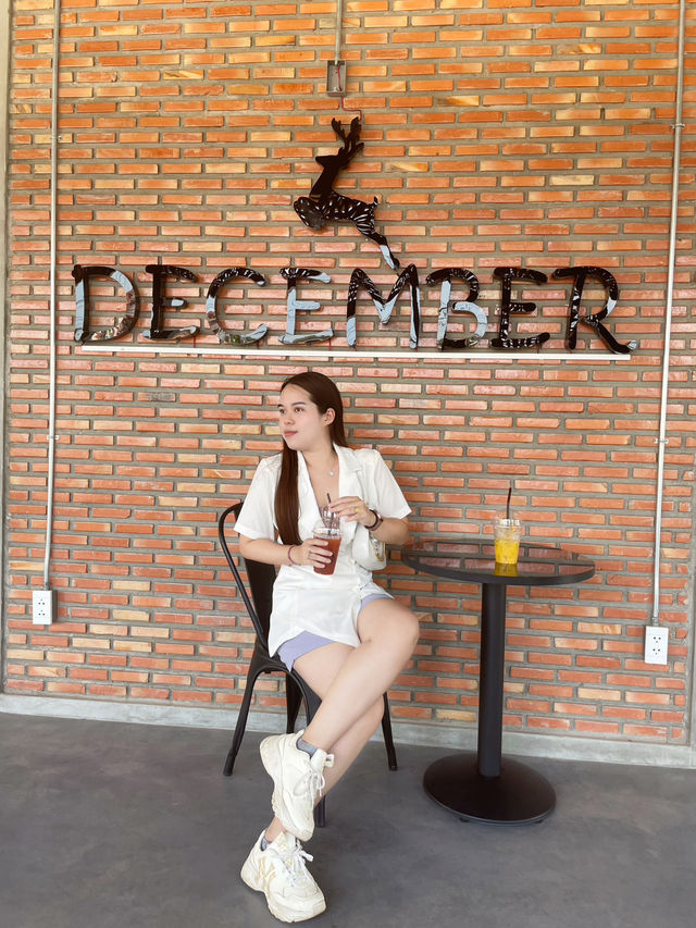  December cafe suratthani 