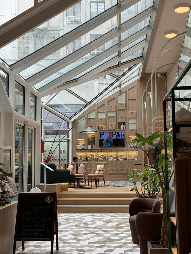Paris hotel at the perfect location!