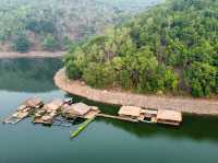 ที่พักสุดชิลในเมืองกาญจน์ Sweet Home Floating