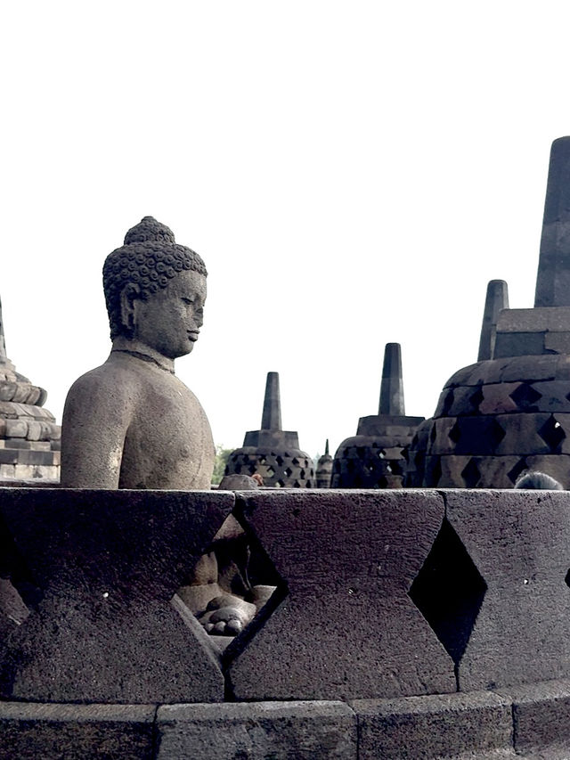 🇮🇩 🌧️ Borobudur After Rain | Walking Barefoot on Sacred Stones, Where History Washes the Soul 