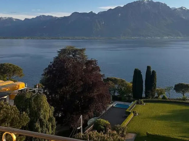 🏰🇨🇭 Montreux: A Fairytale Castle by the Lake! So Breathtaking!