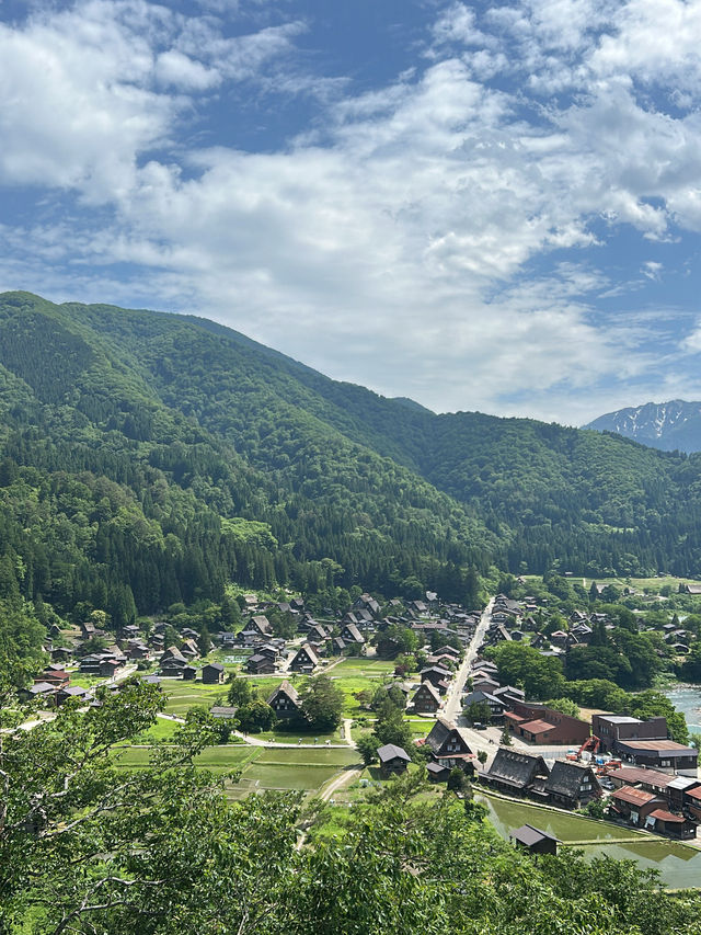 Day Trip from Nagoya: Shirakawa-go and Takayama
