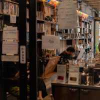 📚☕ หนัง(สือ) 2521 – คาเฟ่ที่ไม่ใช่แค่ร้านกาแฟ 