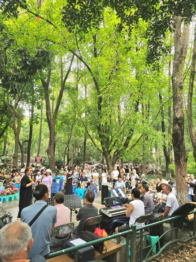 集歷史休閒與娛樂於一身的人民公園