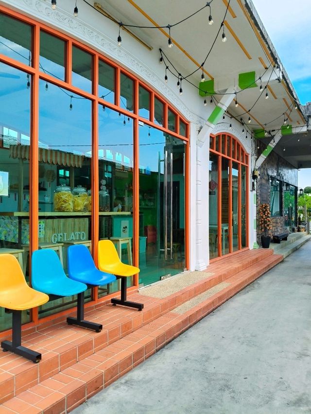 Kukup's Hidden Gem: Experience True Local Flavors & Charm at Air Masin.