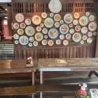 ร้านสี่แยกหัวตะเข้คาเฟ่แอนด์เกสต์เฮ้าส์ 