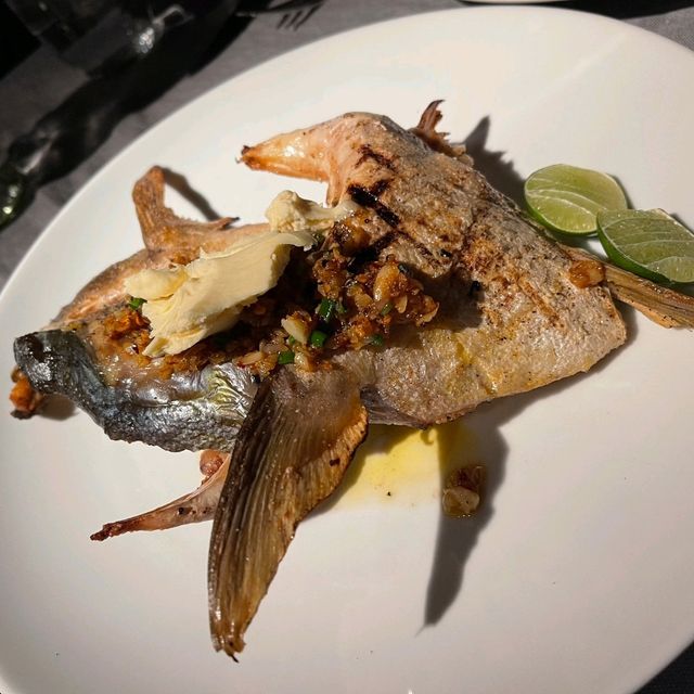 ร้าน "EAT ME" Restaurant บางรัก