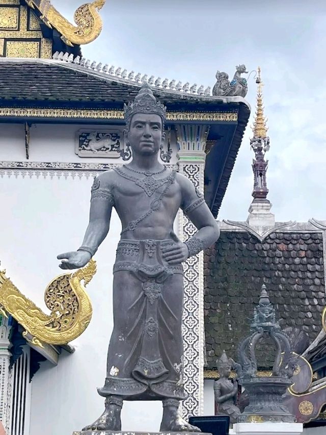 วัดเจดีย์หลวงวรวิหาร อารามคู่เชียงใหม่มาแต่โบราณ