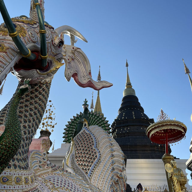 วัดบ้านเด่น - สถาปัตยกรรมงดงามแห่งเชียงใหม่