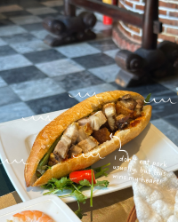 [Vietnam 🇻🇳] Pho, Pork Buns & Da Nang's Pink Church!