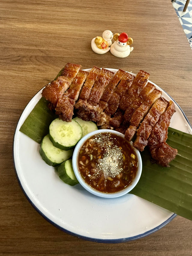 高雄大立百貨A館電影院旁邊（大城老船麵）美食小吃.值得推薦大家