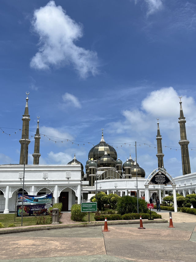 ✨ Crystal Mosque, Terengganu: Where Faith Meets Glass & Sky 🌊🌙