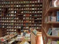 แวะร้านหนังสือสุดชิค ในย่านไชนาทาวน์