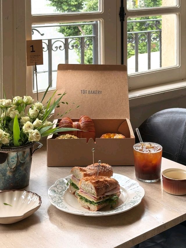 TOT BAKERY