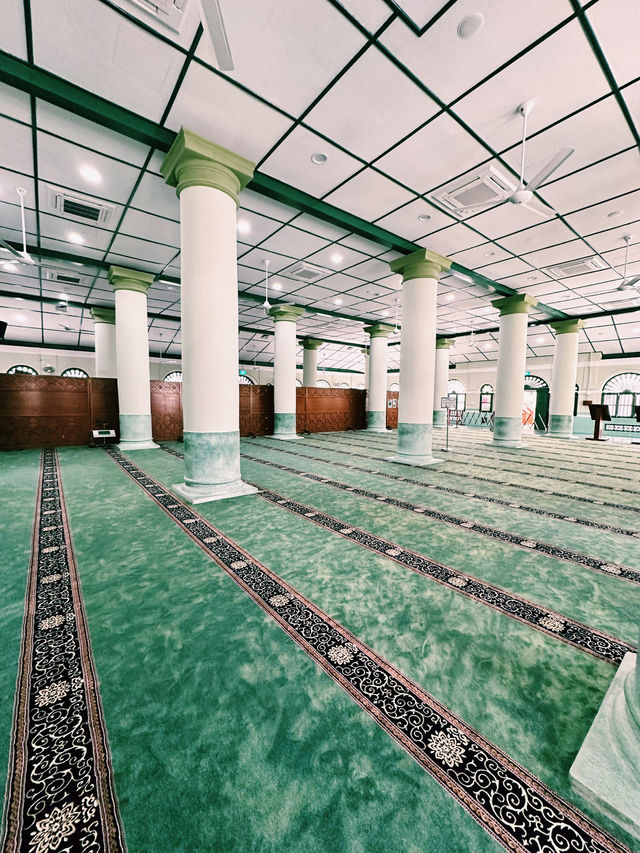 Timeless Tranquility at Masjid Jamae (Chulia) ⛩️🕌