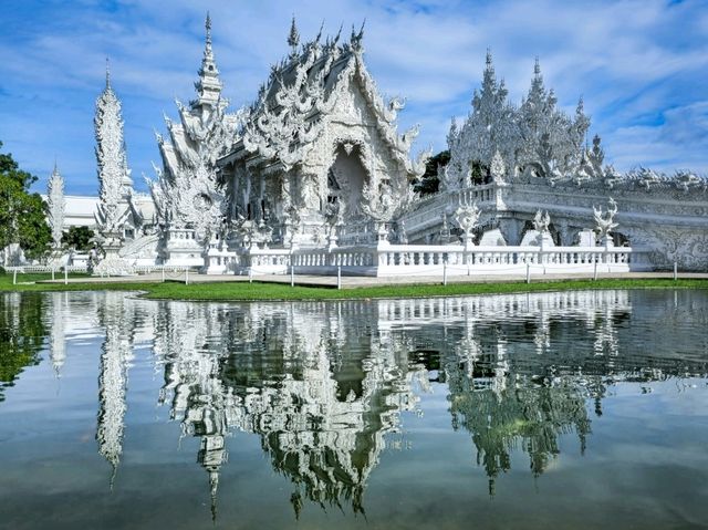 Chiang Rai’s White Temple: Thailand’s Most Surreal Masterpiece