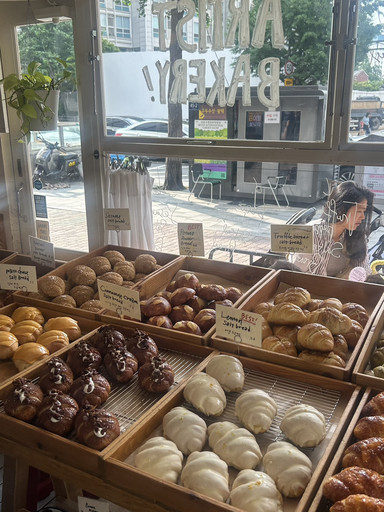 塩パン専門店 ARTIST BAKERY（アーティストベーカリー） | Trip.com ソウル